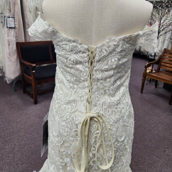 LaSposa Ivory/Champagne Size 16W Private Label Lace Bridal Gown/Wedding Dress - Picture 6 of 7